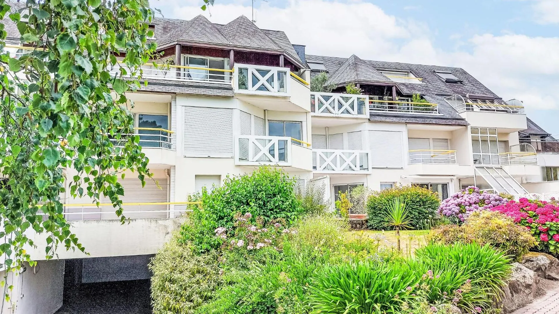 Apartment Calme Et Vue Sur L'Etang Au Duc By Interhome Vannes
